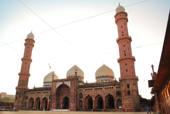 Taj Ul Masjid, Bhopal